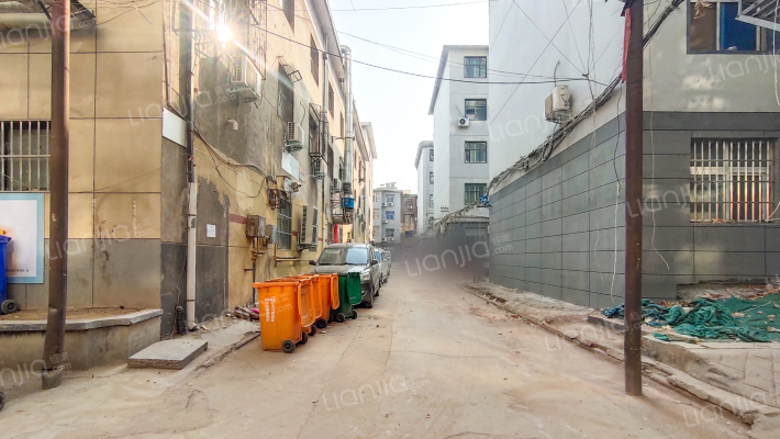 信访办家属楼外景图