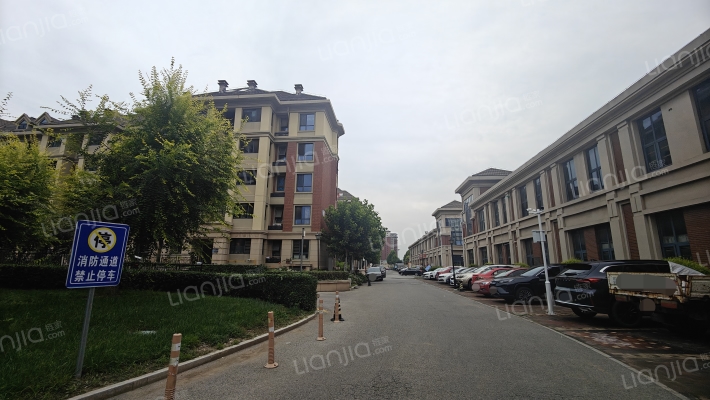 和远领居外景图