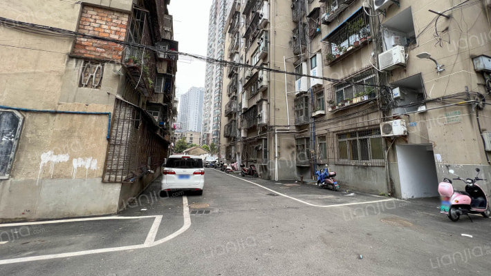 益民巷化建公司家属院外景图