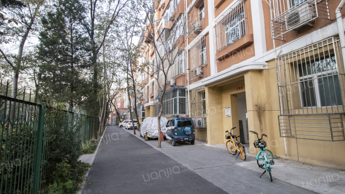 光华西里外景图