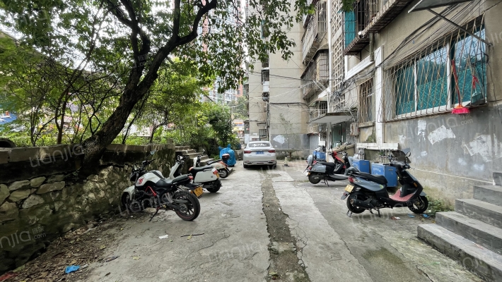 甘平路122号外景图