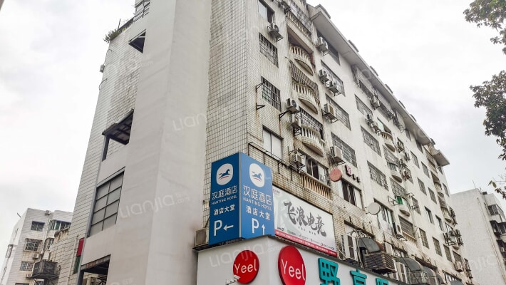 正成花园外景图