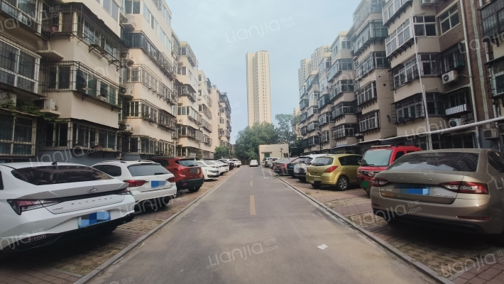 铁路小区外景图