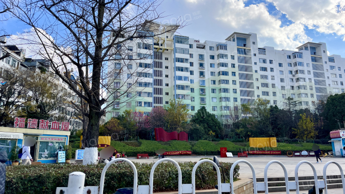 银海国贸花园外景图