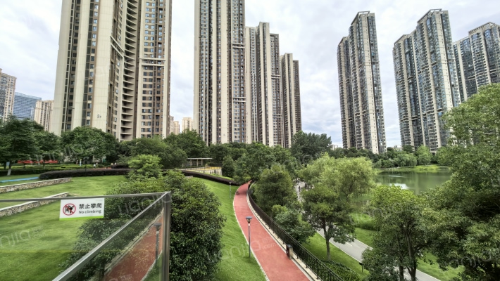 万科里金域国际外景图