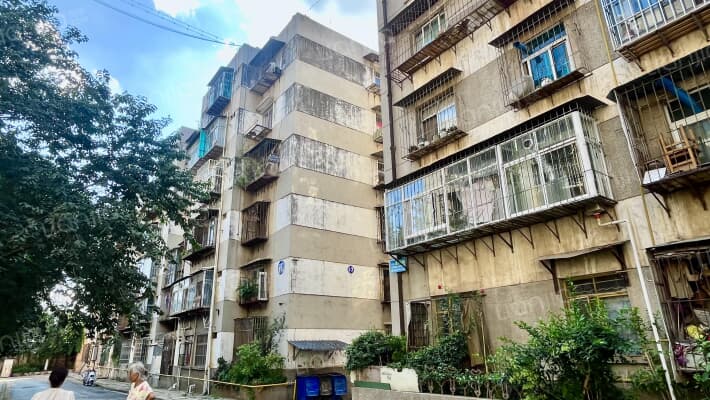 云南交通运输有限责任公司宿舍区外景图