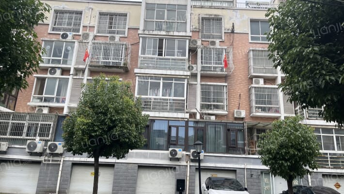 春天花园外景图