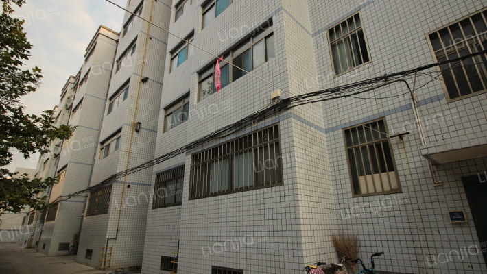 工商局宿舍外景图