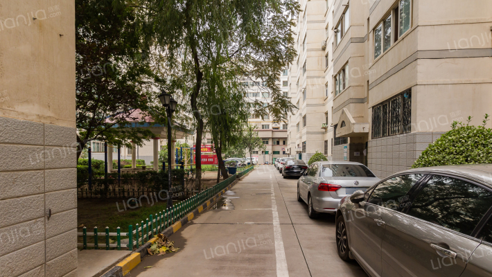 兰雁小区外景图