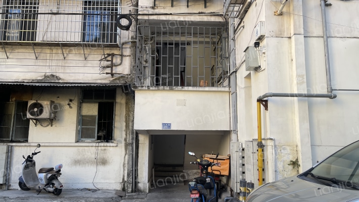 电化厂宿舍外景图