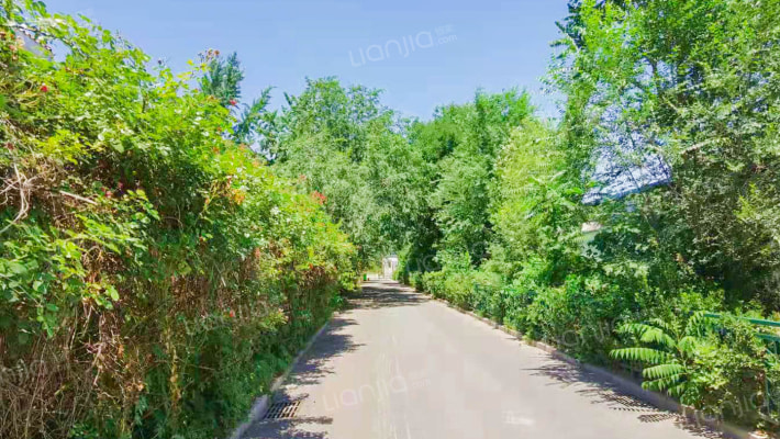 名仕花园外景图