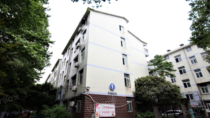 武汉工贸职业学院教工住宅外景图