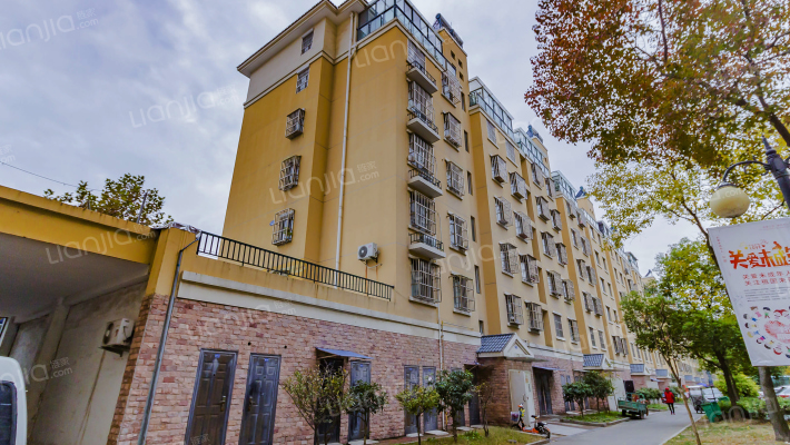 人防办宿舍外景图