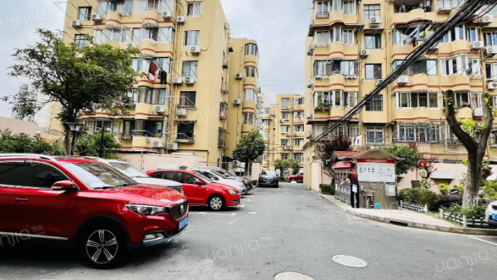 沪东花苑外景图