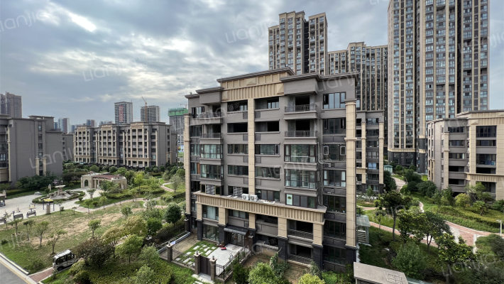 中泓上林居外景图