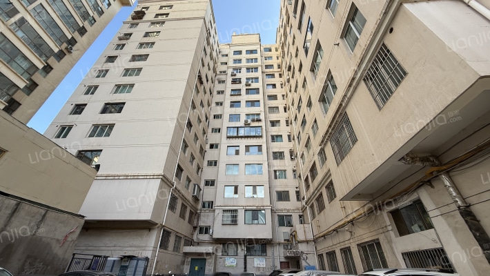 西津东路清真寺家属楼外景图