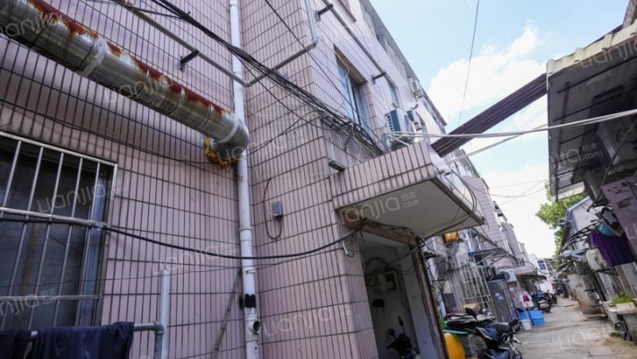 周新公路外景图