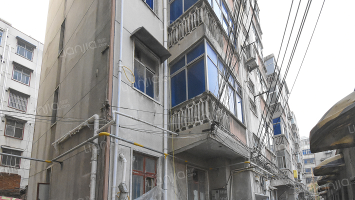 十中家属院外景图