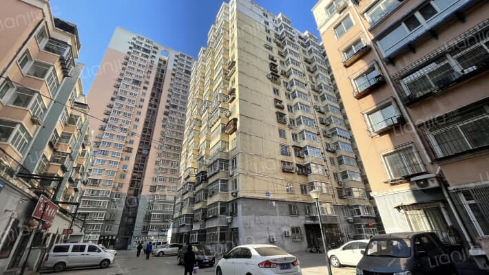 华山小区外景图