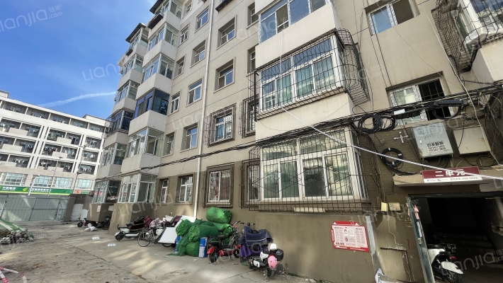 市物价局宿舍外景图