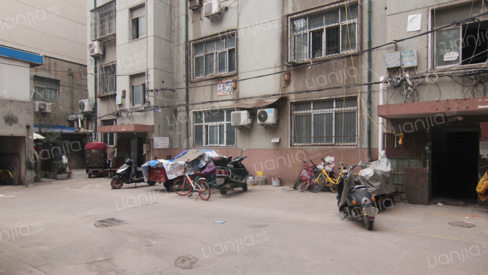 商城东里10号院外景图