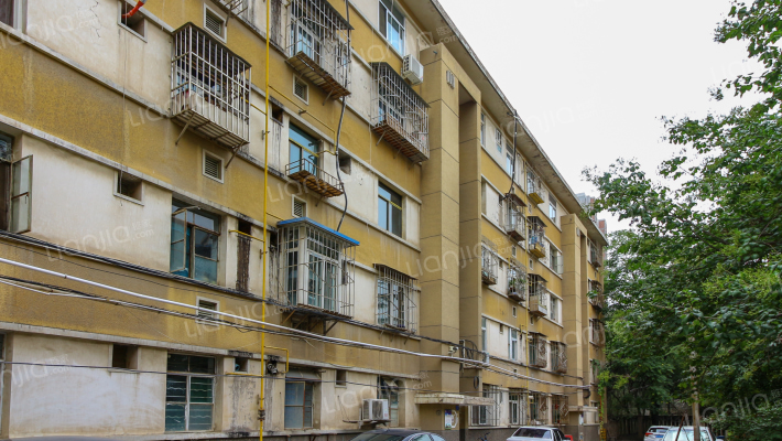 培校家属楼外景图