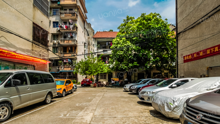 金牛小区外景图