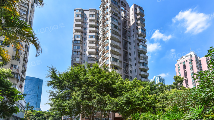 庆典大厦外景图