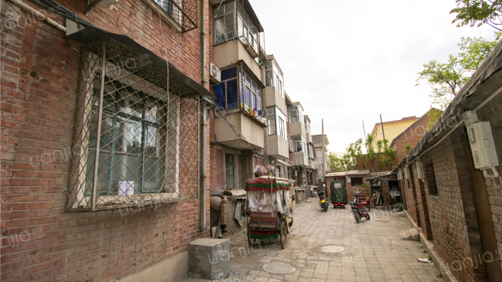 外贸局家属楼外景图