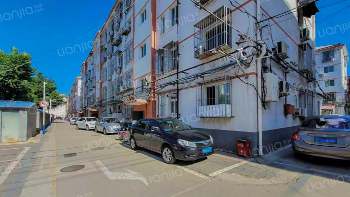 滨湖小区外景图