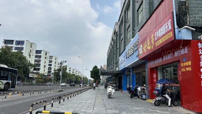 红建小区外景图