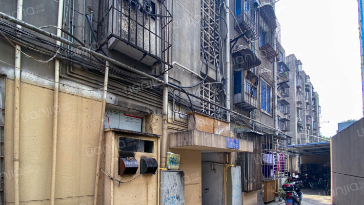 六六厂县工行大庆西路家属院外景图