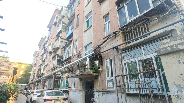 济南轻骑摩托车总厂销售公司宿舍外景图