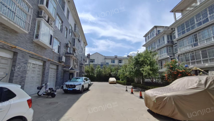 东青花园外景图