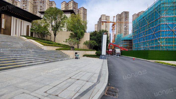 龙光城樾府外景图