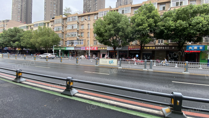 富辉楼外景图