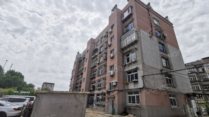 隆达小区外景图