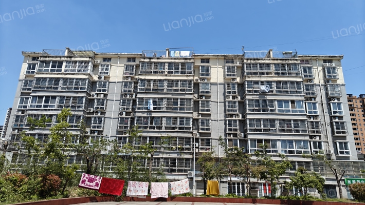 建平小区外景图