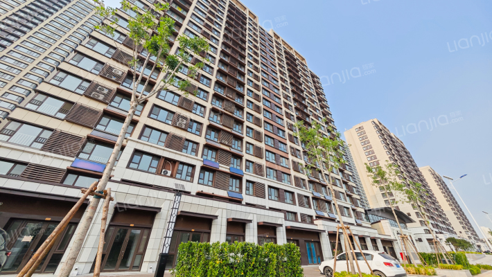 城建书苑外景图