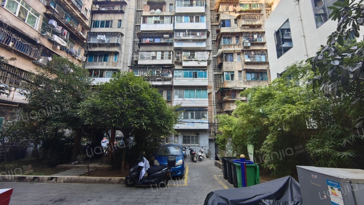 黔灵西路110号外景图