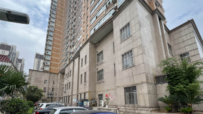 滨江大厦外景图