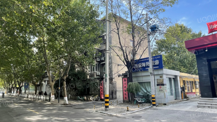 老干部活动中心家属院外景图