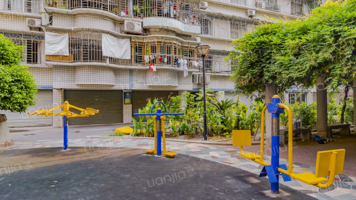 富城小区外景图