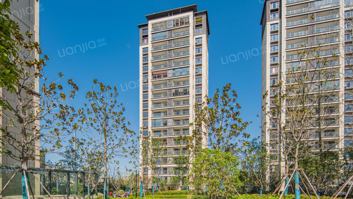 春晓熙岸外景图