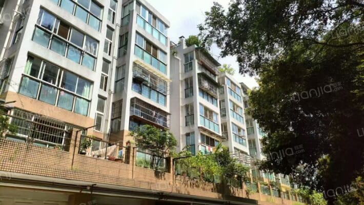 水岸风景外景图