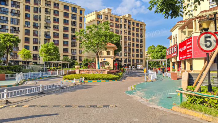 众安山水苑外景图