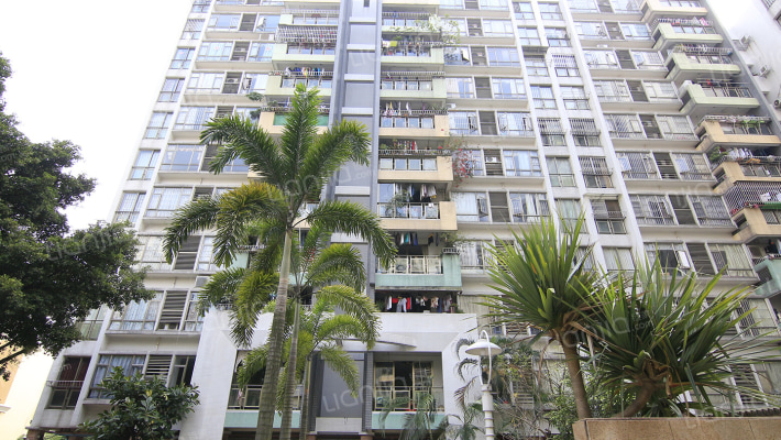 东方白云花园外景图