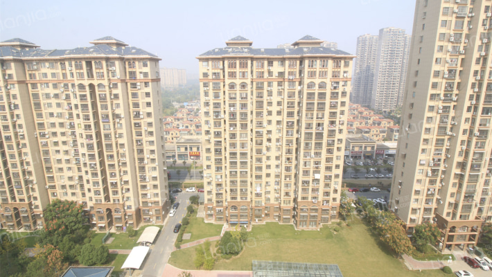 晨光满园外景图