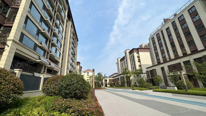 力高天爱·君逸府外景图