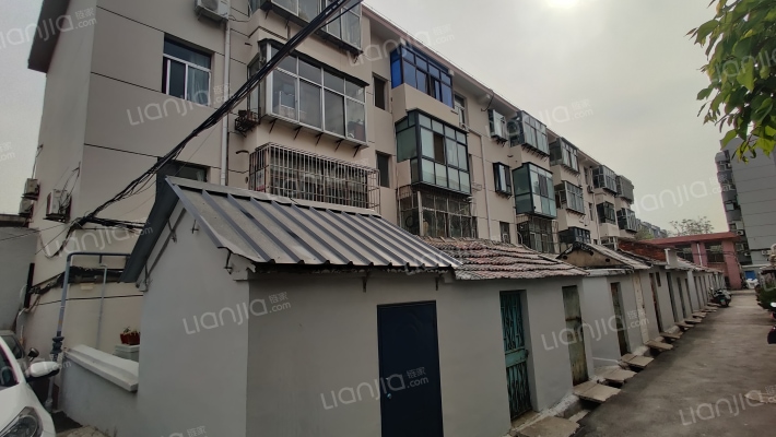 泰安市市直机关北院第一宿舍外景图